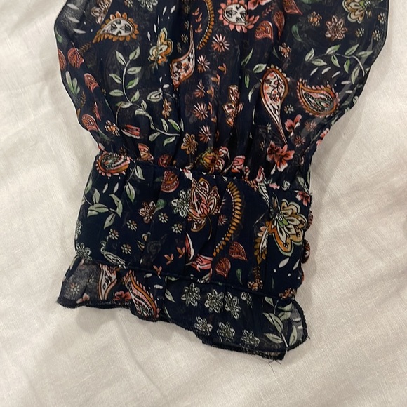 BRAND NEW! Nicholas the label 100% Silk mini dress with belt and button details - Picture 6 of 8